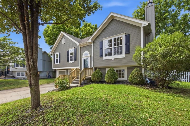 18805 12th Street Ct, Independence, MO 64057