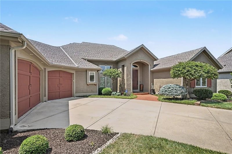 2812 102nd Ter, Kansas City, MO 64155