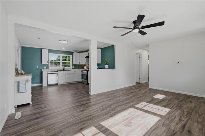 209 Western St, Leavenworth, KS 66048