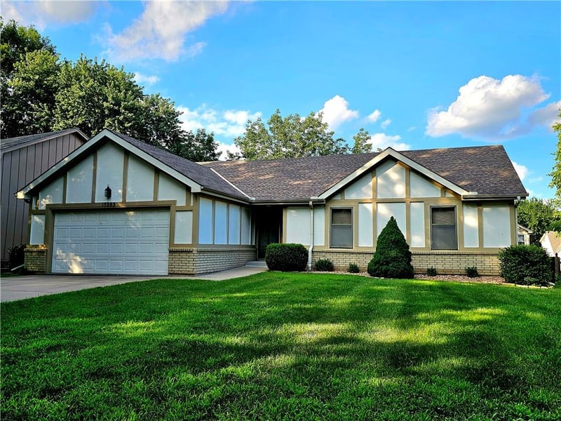 15293 Conser St, Overland Park, KS 66223