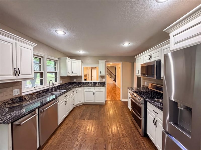 4321 Briarcliff Ln, Kansas City, MO 64116