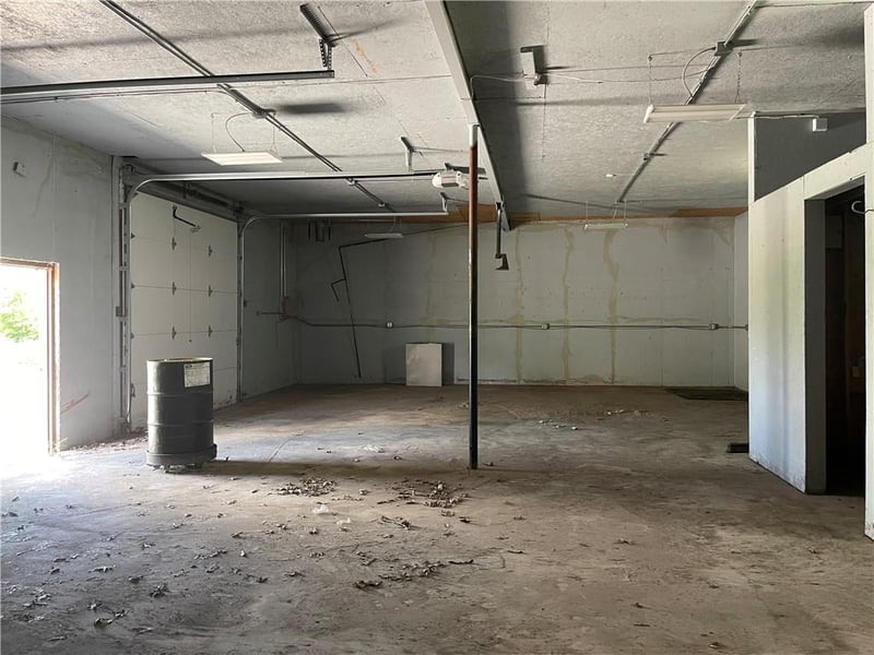 420 7th Ter, Blue Springs, MO 64015