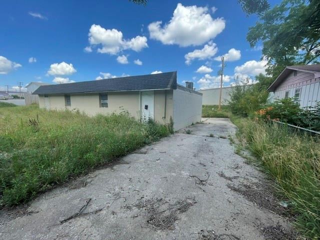 420 7th Ter, Blue Springs, MO 64015