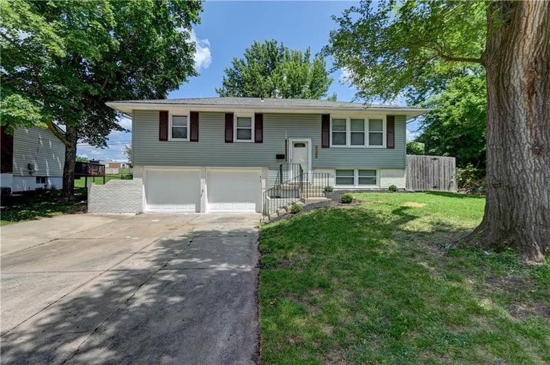 9732 E 50th St, Kansas City, MO 64133