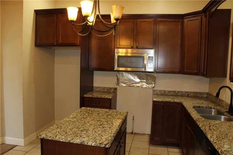 1216 Main St, Independence, MO 64055