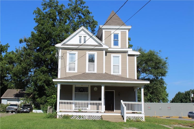 1216 Main St, Independence, MO 64055