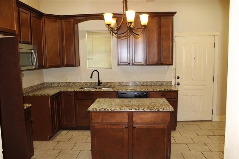 1216 Main St, Independence, MO 64055
