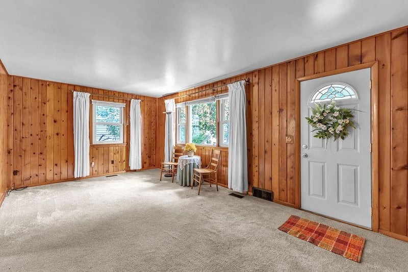 3009 Locust St, St Joseph, MO 64501
