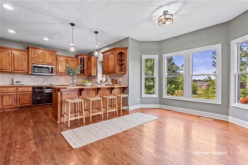 2108 Prairie Creek Dr, Kearney, MO 64060