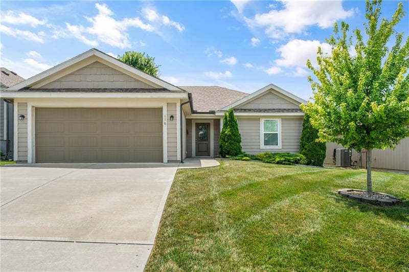 116 Sivley St, Peculiar, MO 64078