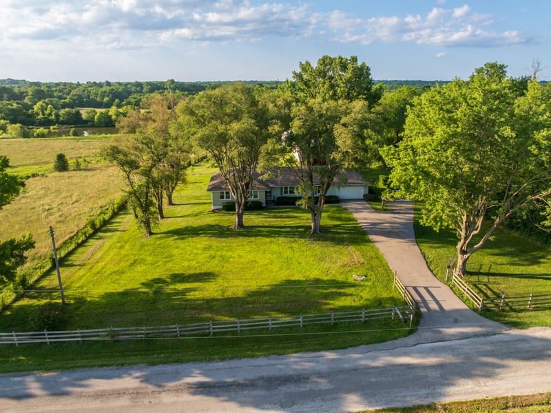 4900 E 187th St, Belton, MO 64012