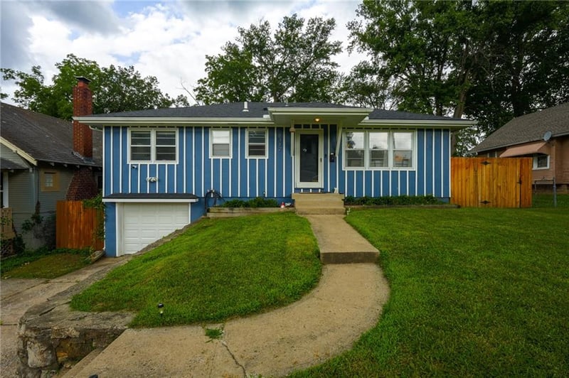 8312 Highland Ave, Kansas City, MO 64131
