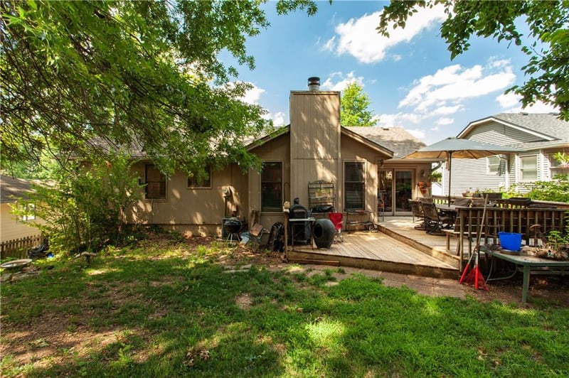 1112 24th Street Ct, Blue Springs, MO 64015