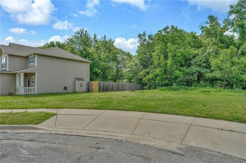 907 Anna Tappan Way, Lawrence, KS 66044