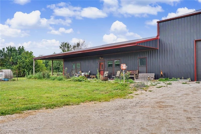 2216 Eisenhower Rd, Ottawa, KS 66067