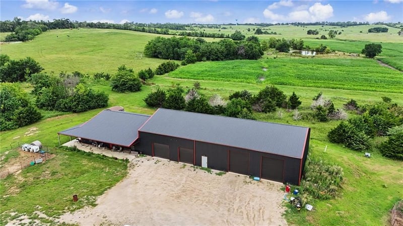 2216 Eisenhower Rd, Ottawa, KS 66067