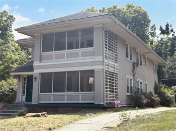 201 W 51st Ter, Kansas City, MO 64112
