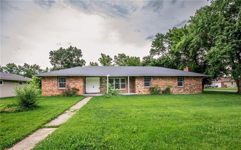 818 Sycamore St, Lacygne, KS 66040