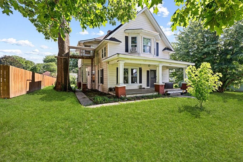 3316 Renick St, St Joseph, MO 64507