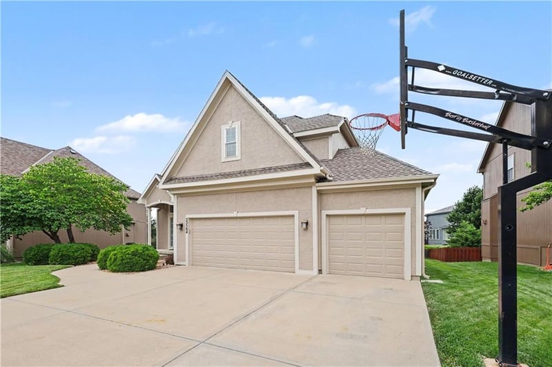 22504 55th Ter, Shawnee, KS 66226