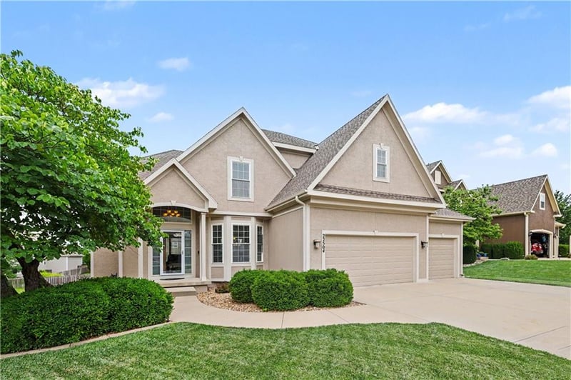 22504 55th Ter, Shawnee, KS 66226