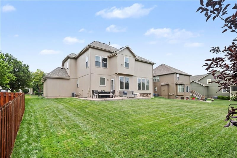 22504 55th Ter, Shawnee, KS 66226