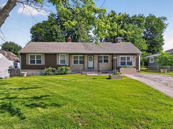 4320 NE 56th St, Kansas City, MO 64119