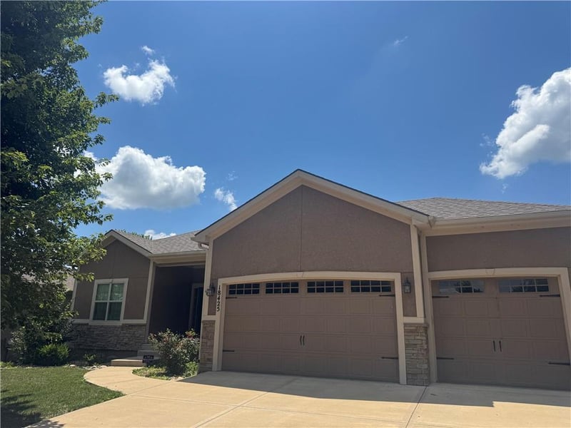 18425 193 Ter, Spring Hill, KS 66083