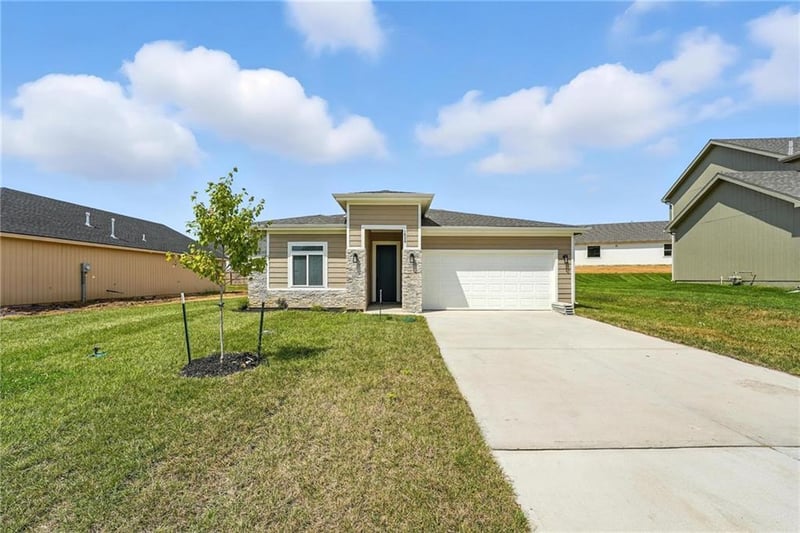 17542 Muncie St, Gardner, KS 66030