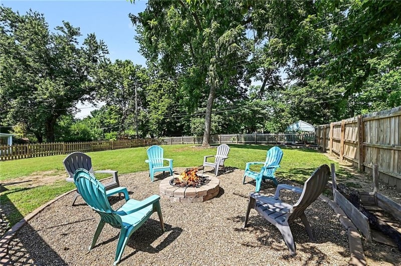 6000 Goodman St, Merriam, KS 66202