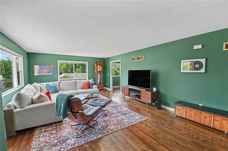 5808 Hutson Rd, Kansas City, MO 64151