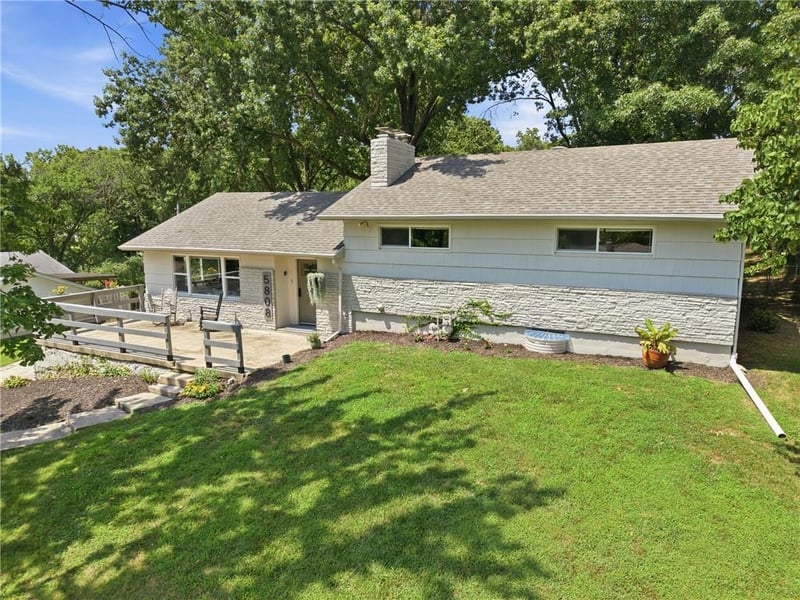 5808 Hutson Rd, Kansas City, MO 64151
