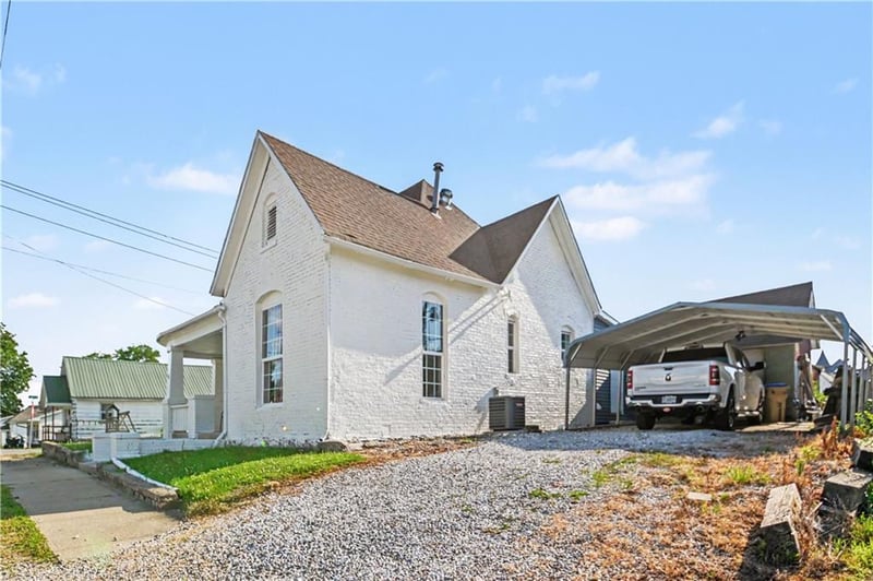 121 Water St, Milan, MO 63556