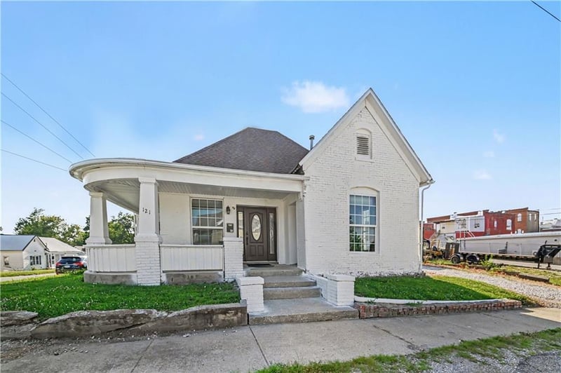 121 Water St, Milan, MO 63556