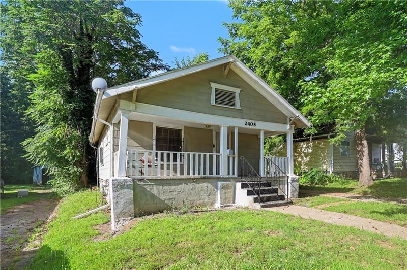 2405 E 68th St, Kansas City, MO 64132