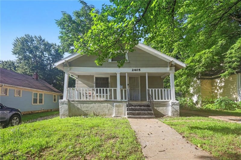 2405 E 68th St, Kansas City, MO 64132