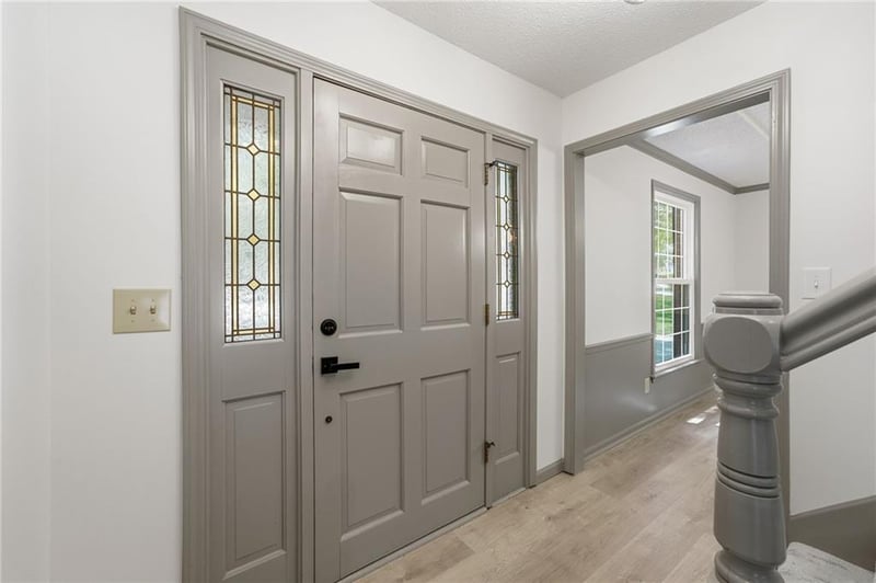 8009 Hallet St, Lenexa, KS 66215