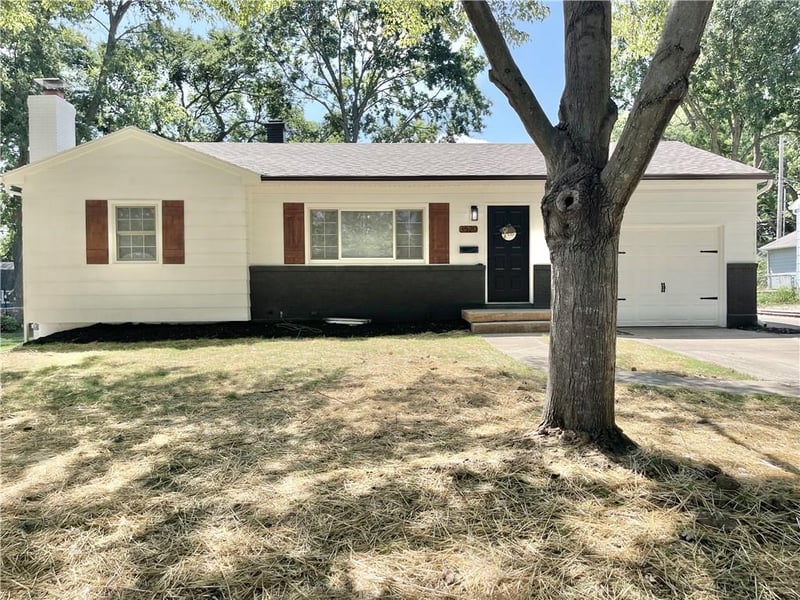 3520 Liberty St, Independence, MO 64055