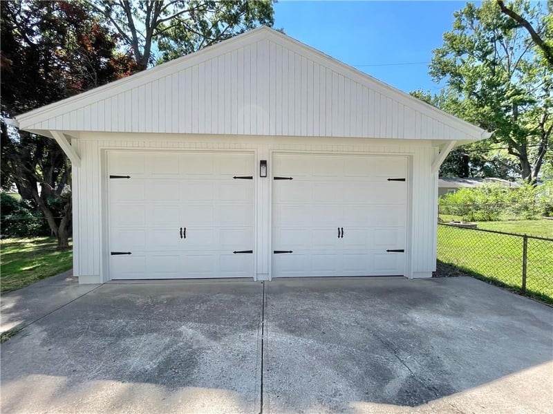 3520 Liberty St, Independence, MO 64055