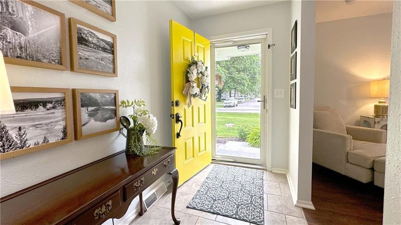 105 Broadway St, Grain Valley, MO 64029