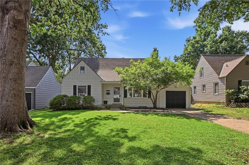 5516 Rosewood St, Roeland Park, KS 66205