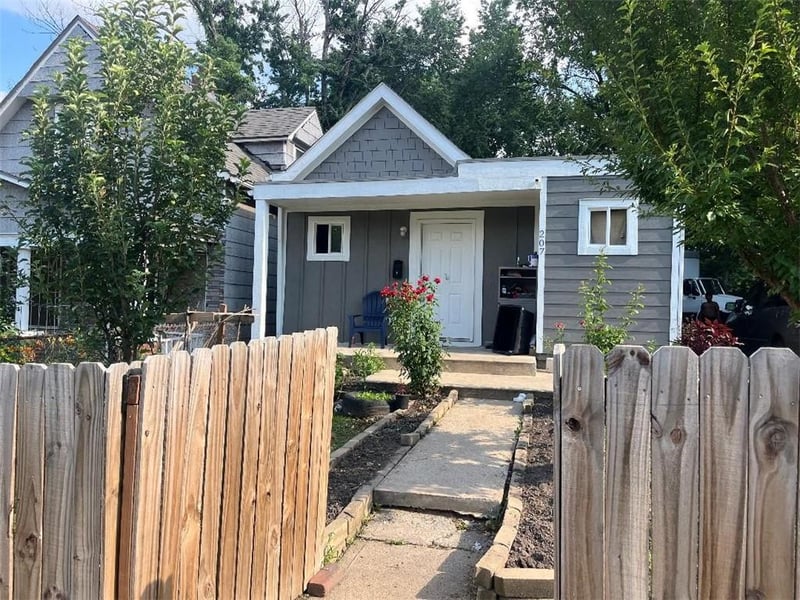 207 Quindaro Blvd, Kansas City, KS 66101