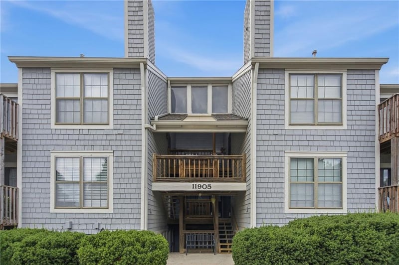 11905 58th Ter #E, Shawnee, KS 66216