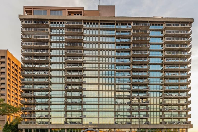 600 Admiral Blvd #1205, Kansas City, MO 64106