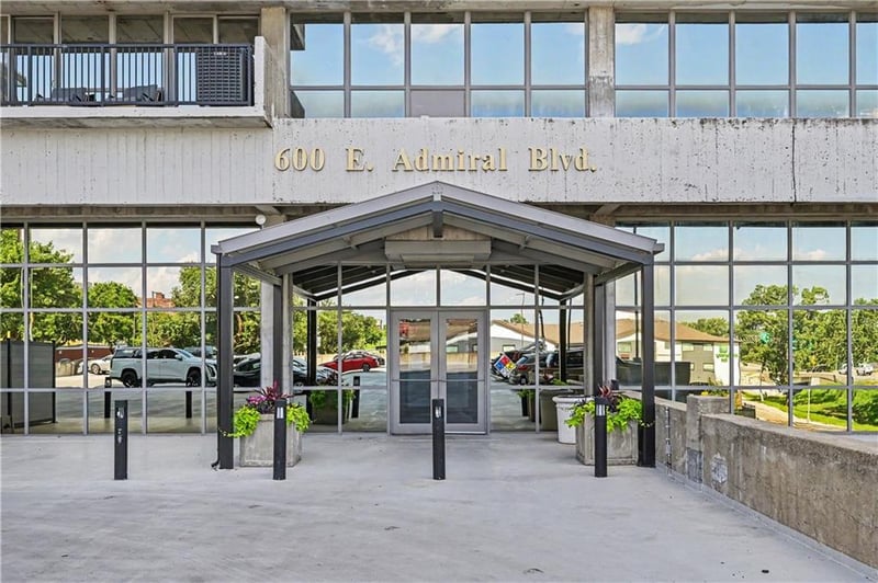 600 Admiral Blvd #1205, Kansas City, MO 64106