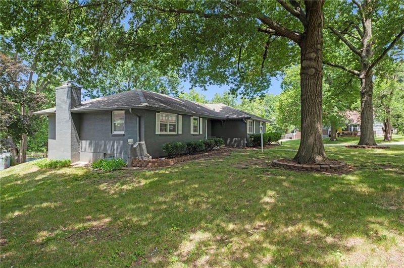 6100 Englewood Ave, Raytown, MO 64133
