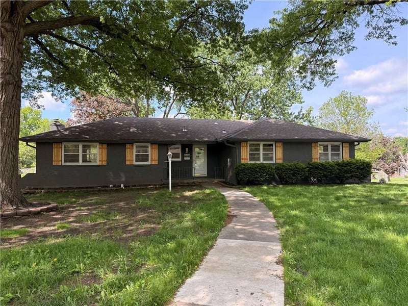6100 Englewood Ave, Raytown, MO 64133