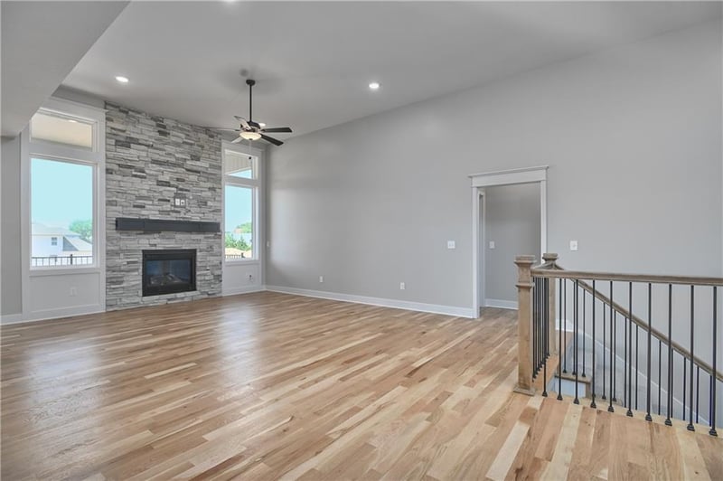 6010 Apache Dr, Shawnee, KS 66226