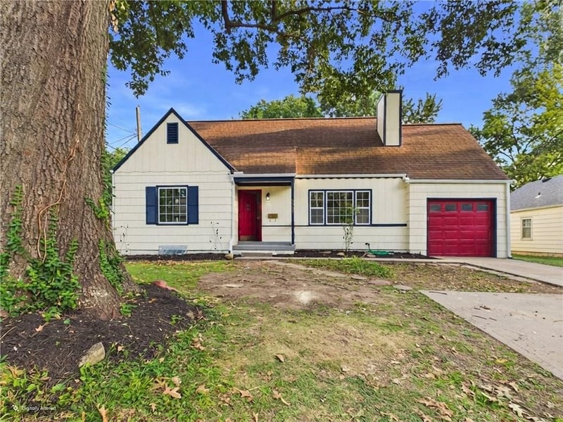 5311 W 55th St, Roeland Park, KS 66205