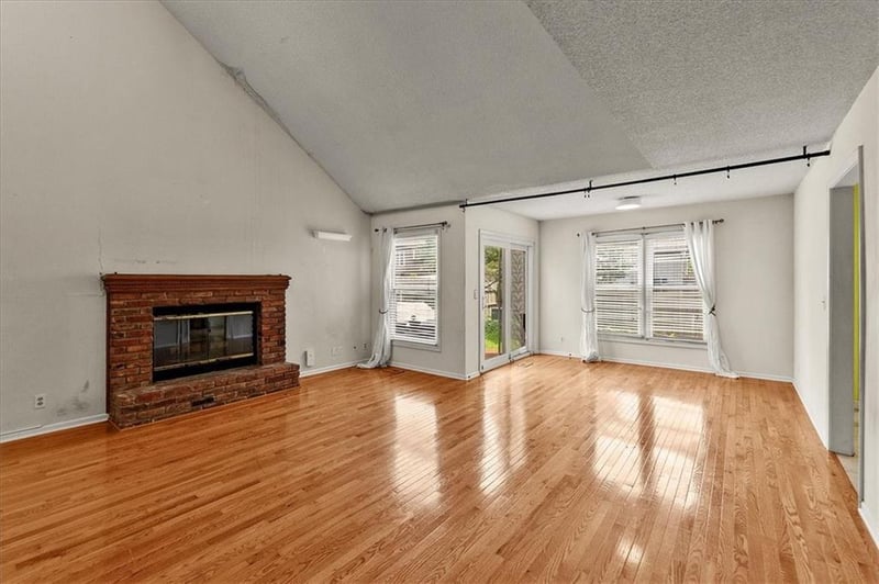 11635 Garnett St, Overland Park, KS 66210